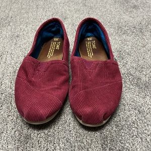 Toms Burgundy Corduroy Slip On Shoes Women’s Size 8 Flats